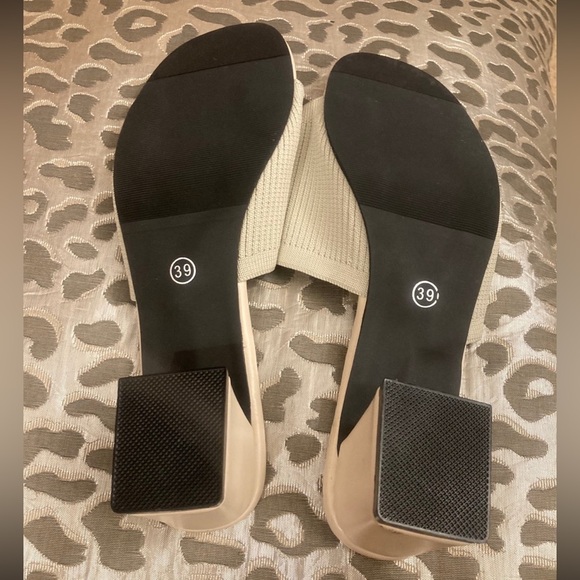 BeigeLow Heeled Slide Sandals. Size 7.5 - Picture 10 of 13